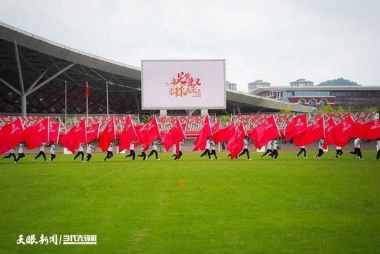 《罗体》指出，有沙特球队正在探索佩莱格里尼转会的可能性，球员经纪人记录了沙特的兴趣，但并没有推动球员离开罗马。